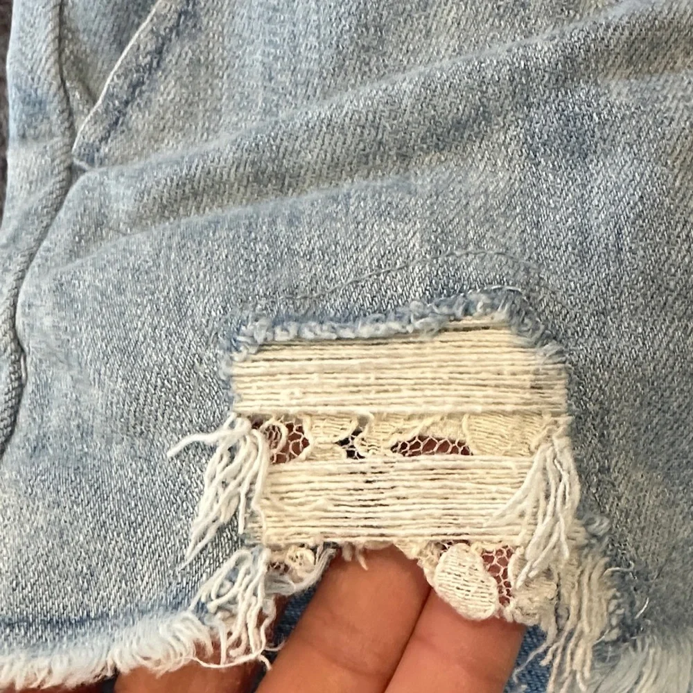 Aerie- Distressed Women Shorts size small - Picture 2 of 8